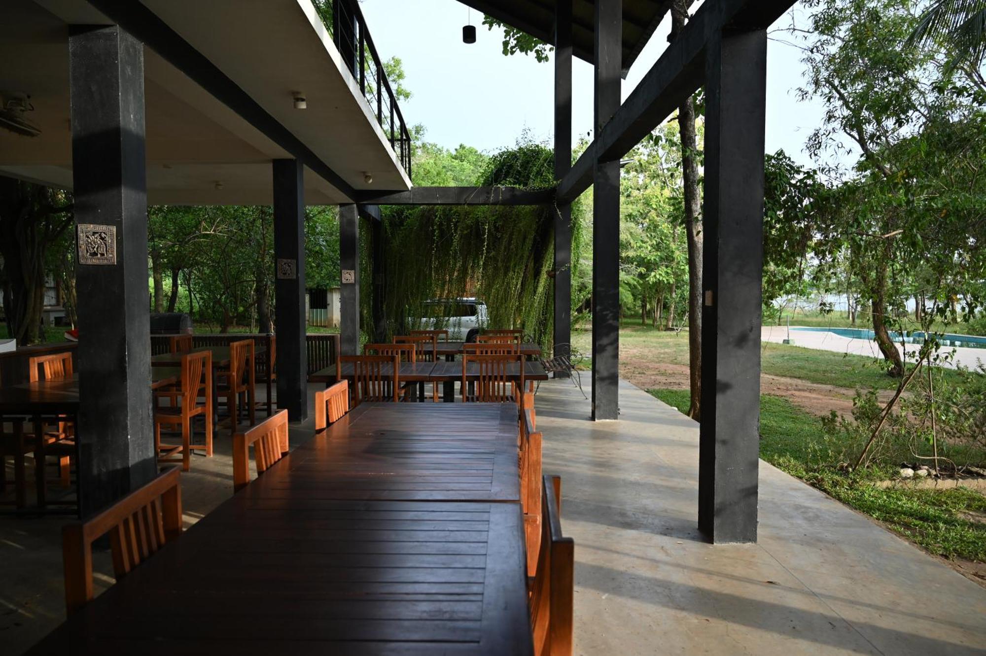Breezy Lake Tissamaharama Exterior photo